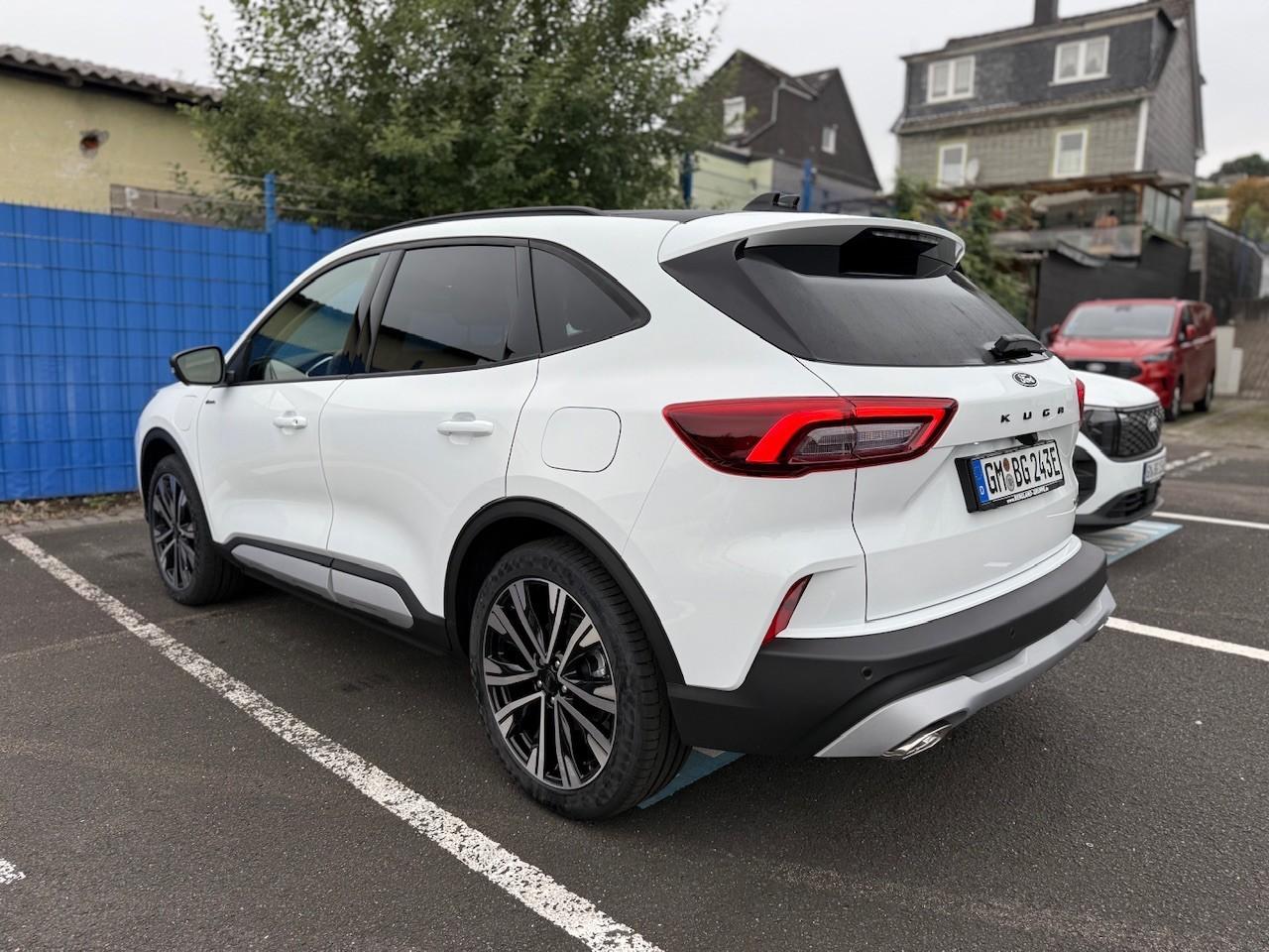 FORD ACTIVE X 2,5l PHEV 243PS Automatik FORD ACTIVE X 2,5l PHEV 243PS Automatik