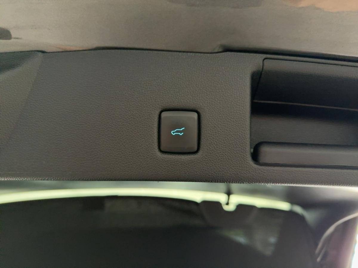 FORD 2,5 l PHEV 225PS CVT FORD 2,5 l PHEV 225PS CVT