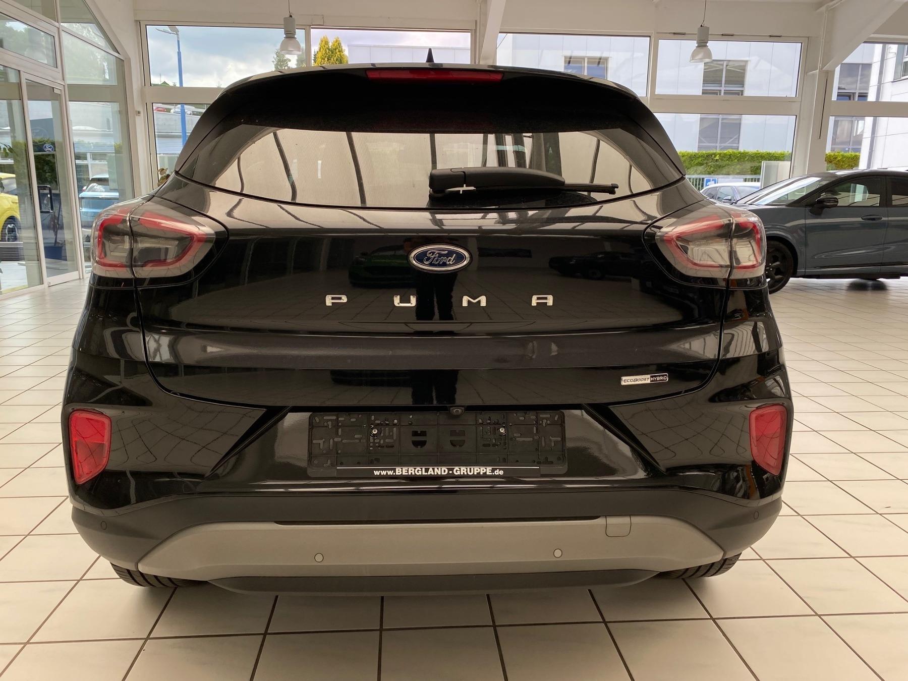 FORD Titanium X FORD Titanium X