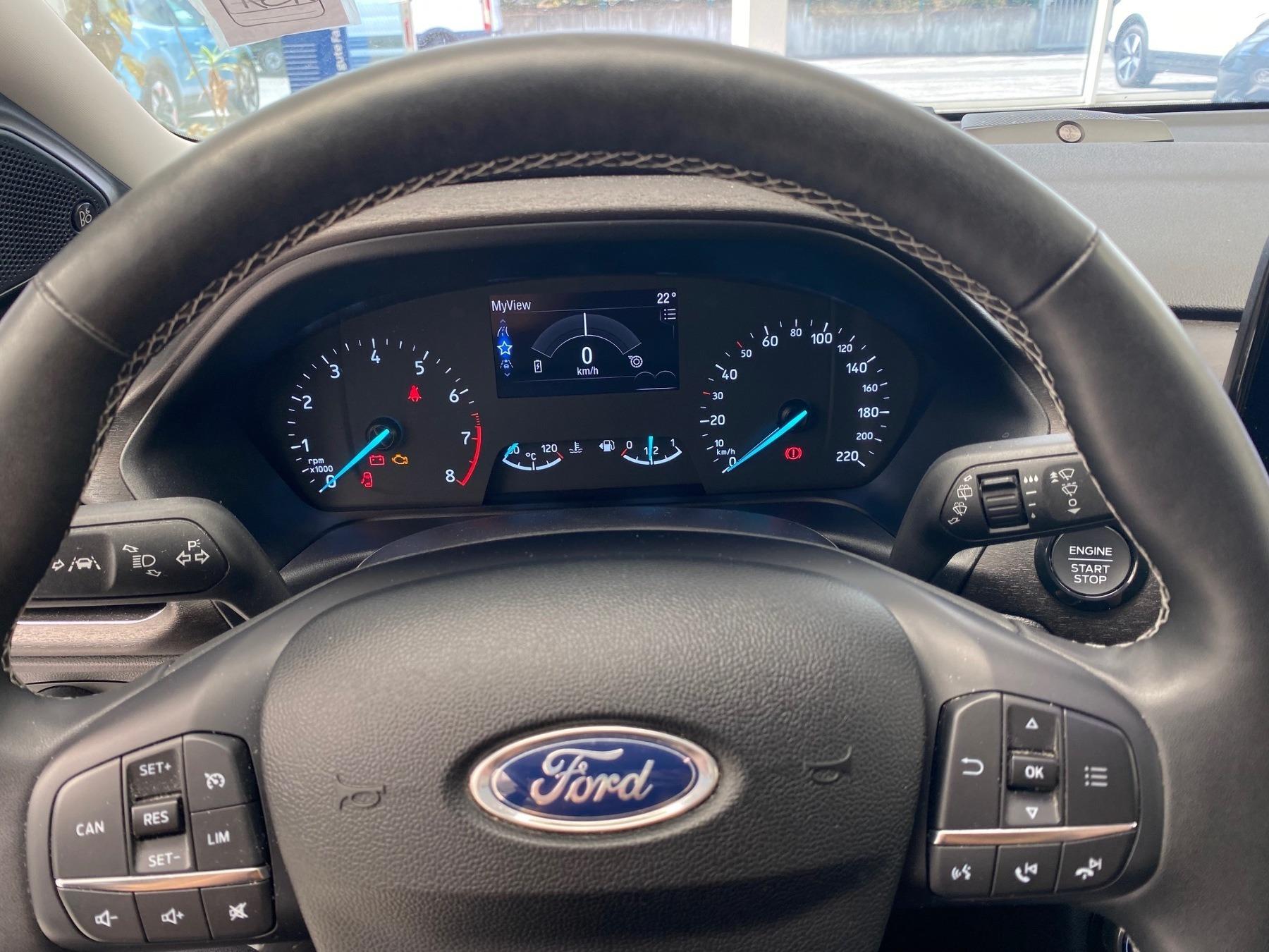 FORD Titanium X FORD Titanium X