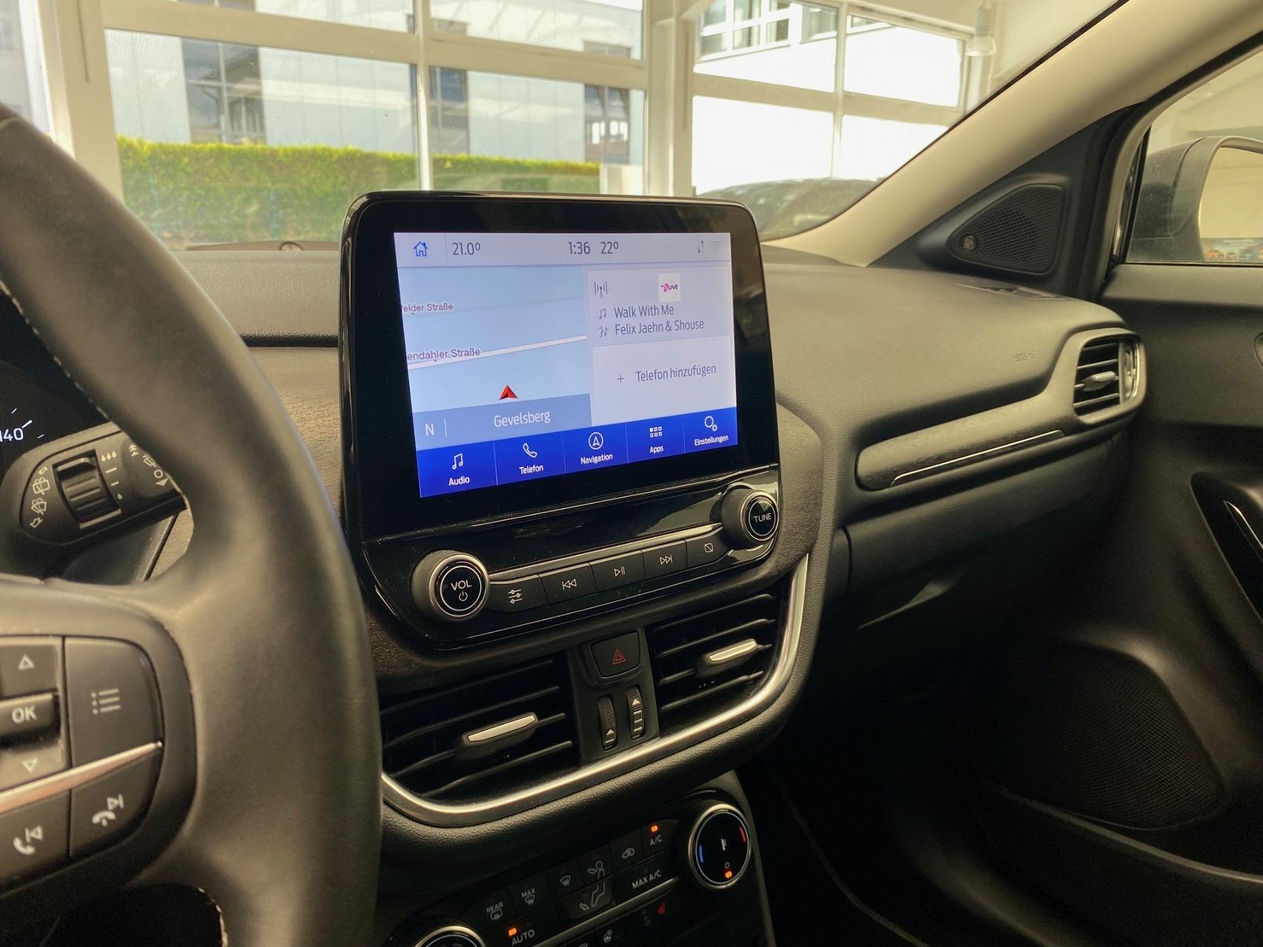 FORD Titanium X FORD Titanium X