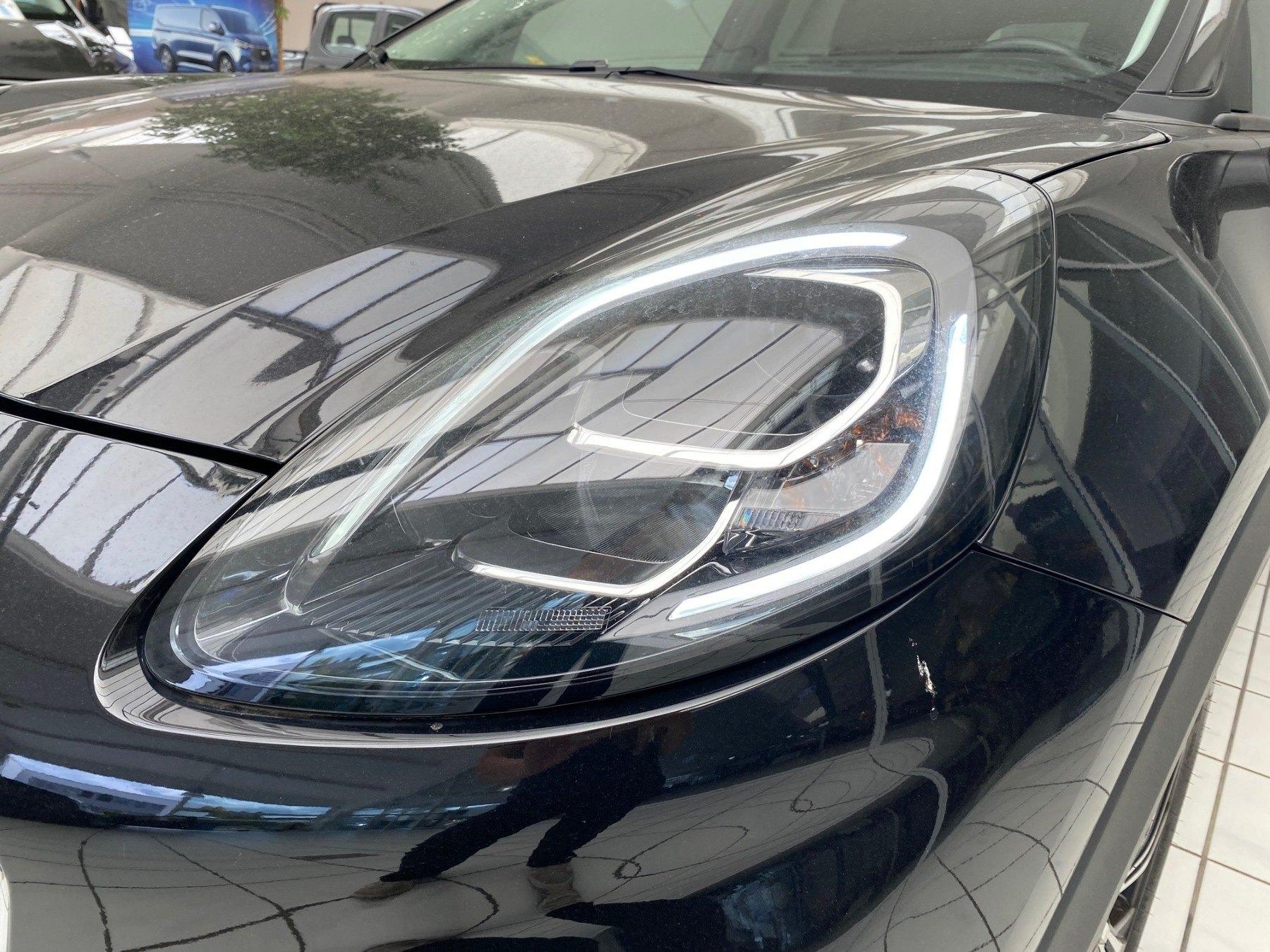 FORD Titanium FORD Titanium
