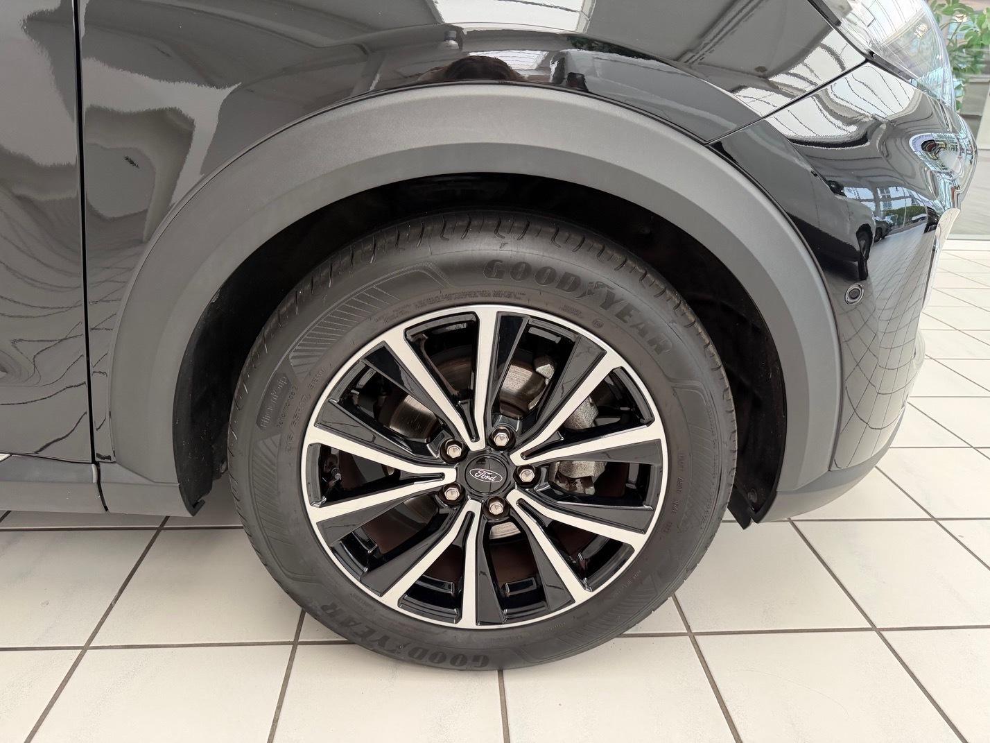 FORD Titanium FORD Titanium