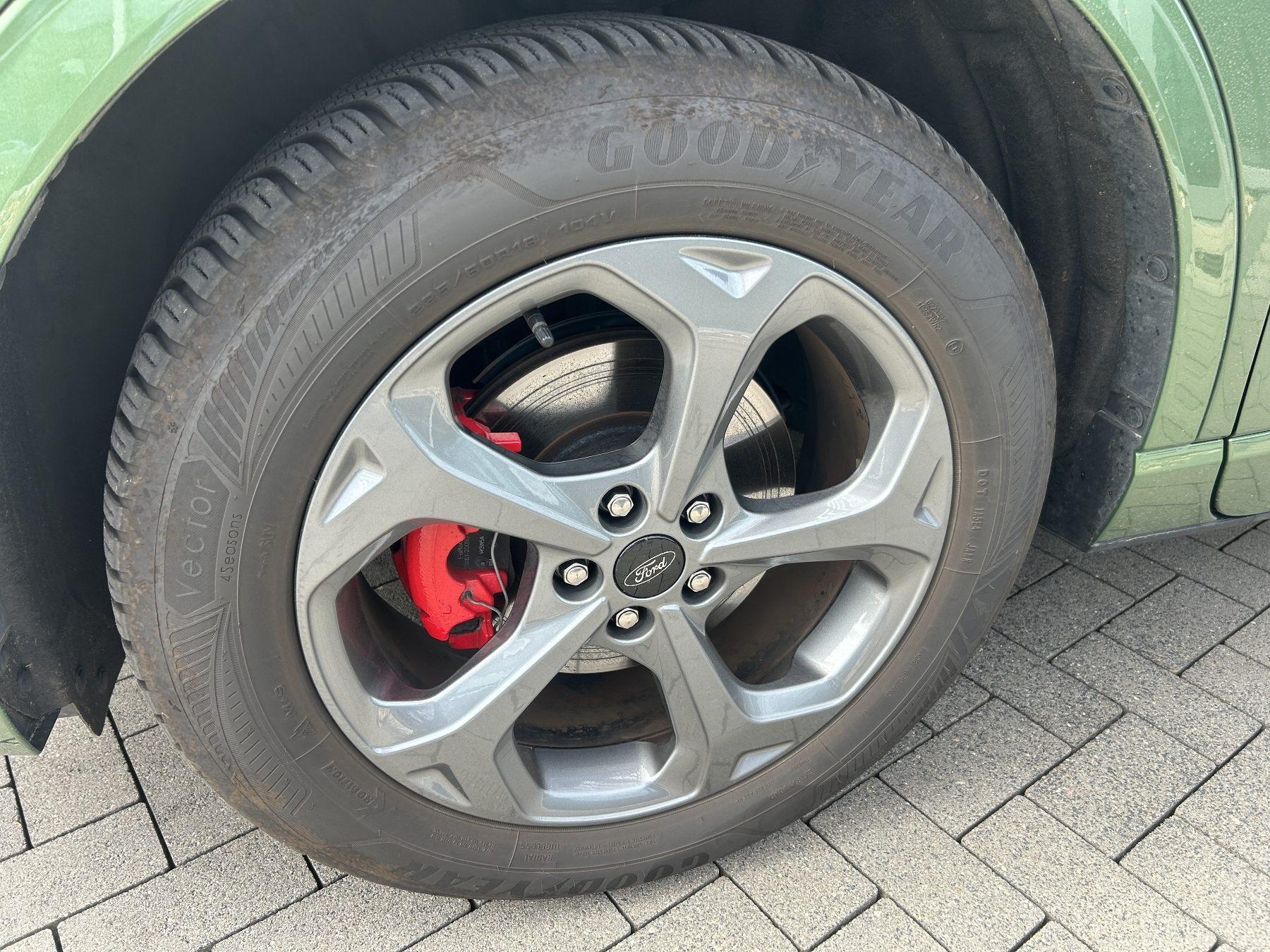 FORD PHEV ST-Line X FORD PHEV ST-Line X