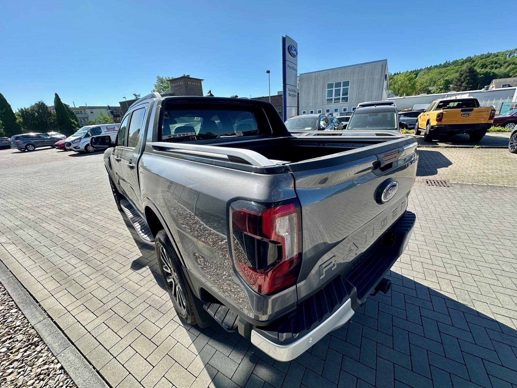 FORD Platinum, elek. Rollo, Standheizung*LAGER FORD Platinum, elek. Rollo, Standheizung*LAGER