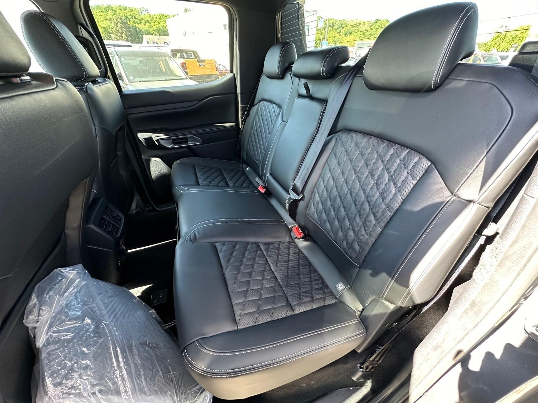 FORD Platinum, elek. Rollo, Standheizung*LAGER FORD Platinum, elek. Rollo, Standheizung*LAGER