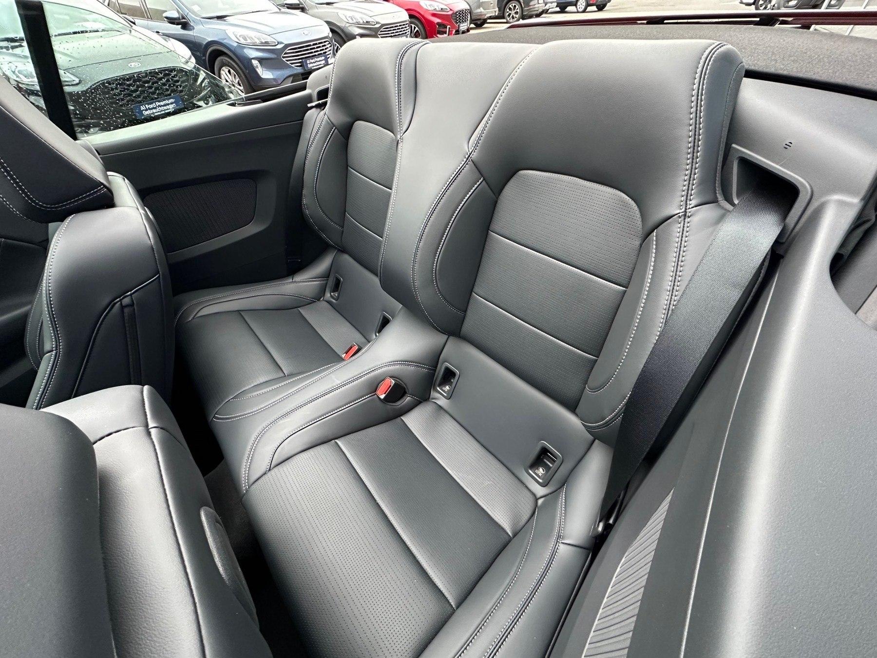 FORD Convertible 5.0l V8, MagneRide, Spoiler FORD Convertible 5.0l V8, MagneRide, Spoiler