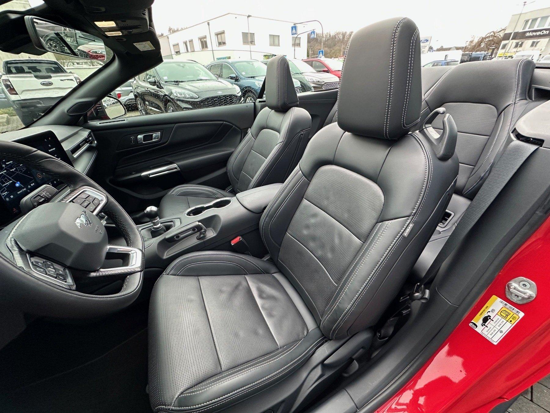 FORD Convertible 5.0l V8, MagneRide, Spoiler FORD Convertible 5.0l V8, MagneRide, Spoiler