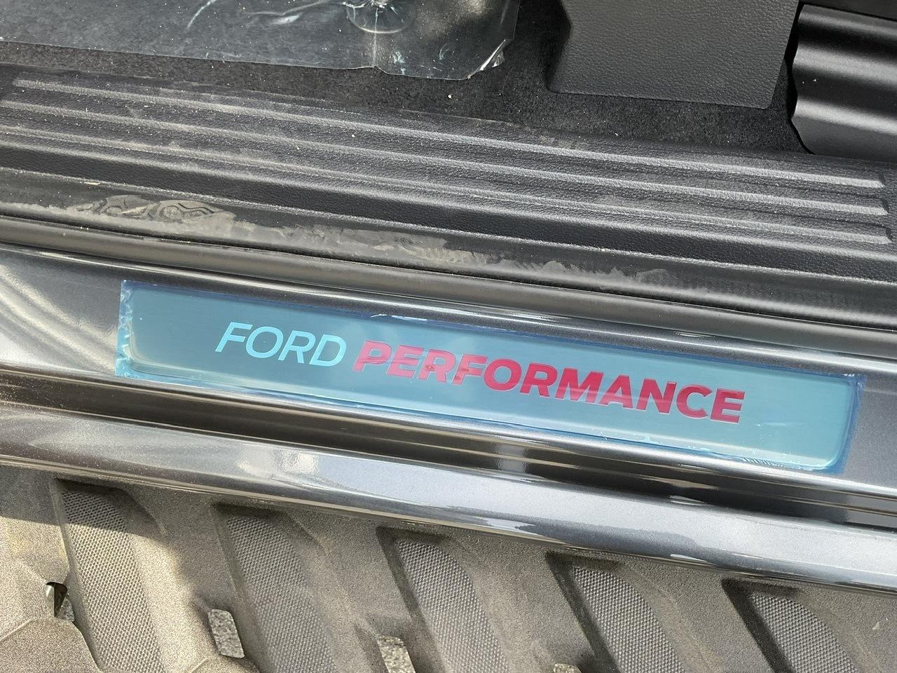 FORD Raptor DOPPELKABINE Automatik FORD Raptor DOPPELKABINE Automatik