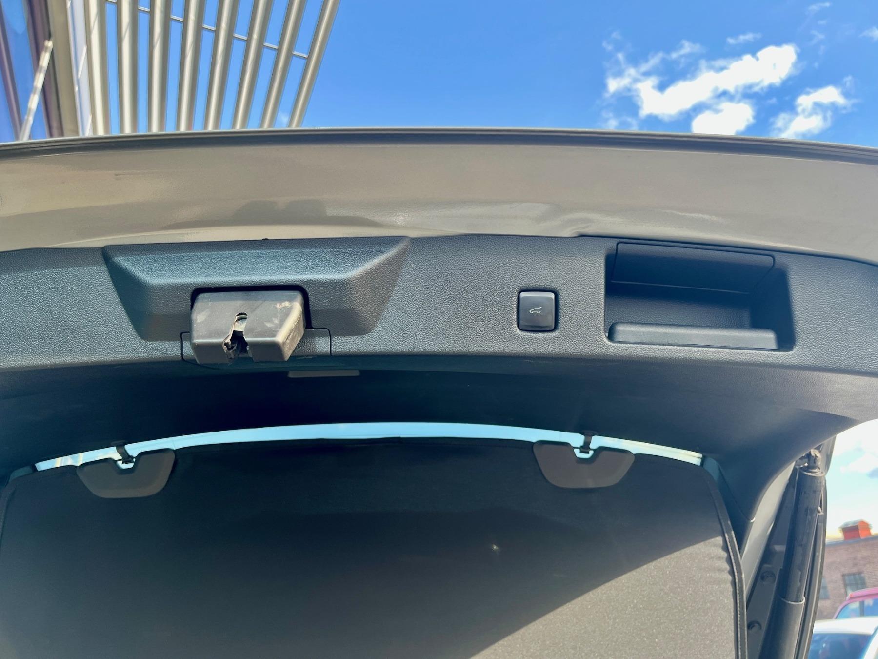 FORD ST-Line X PHEV FORD ST-Line X PHEV