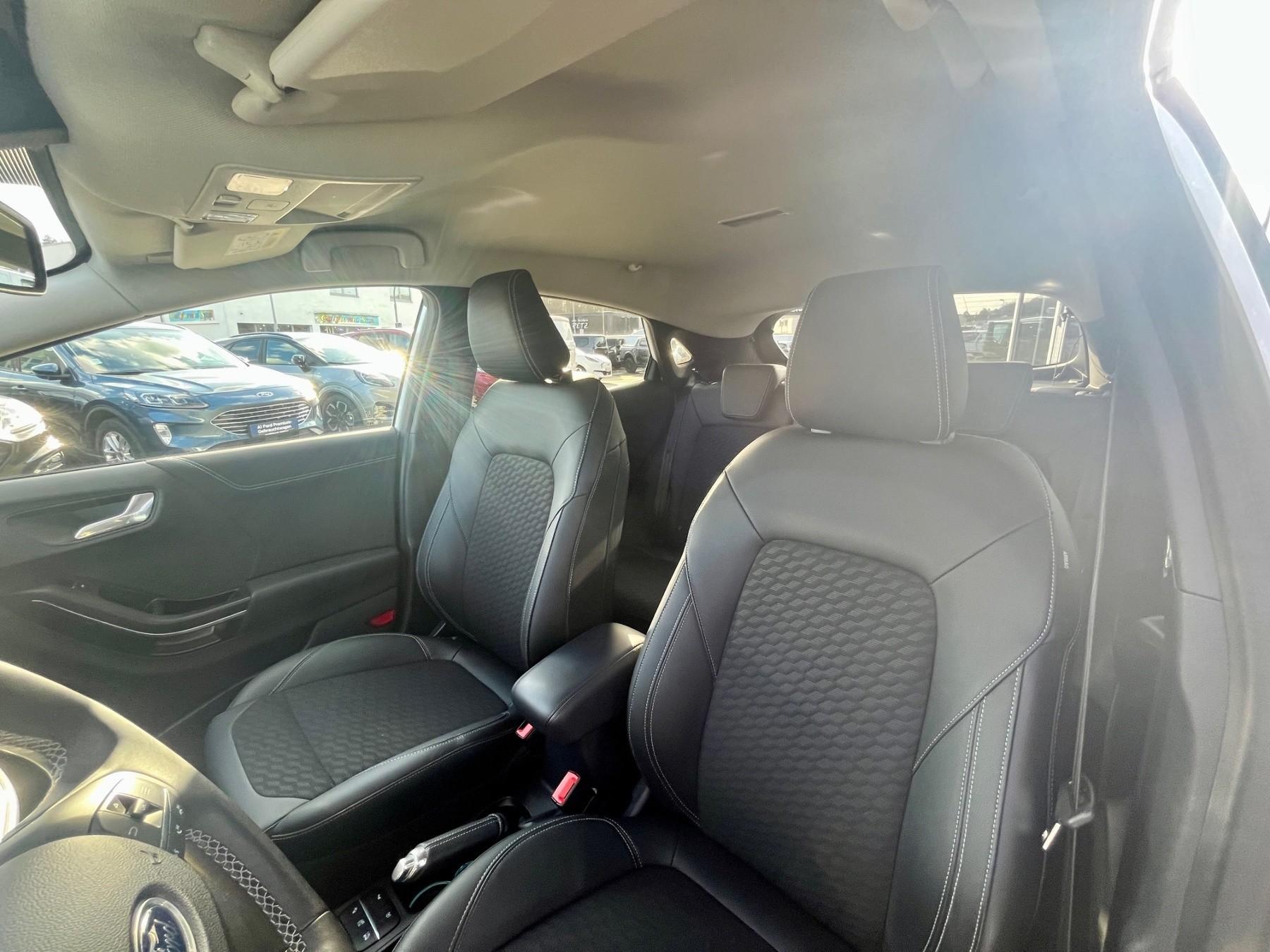 FORD Titanium FORD Titanium