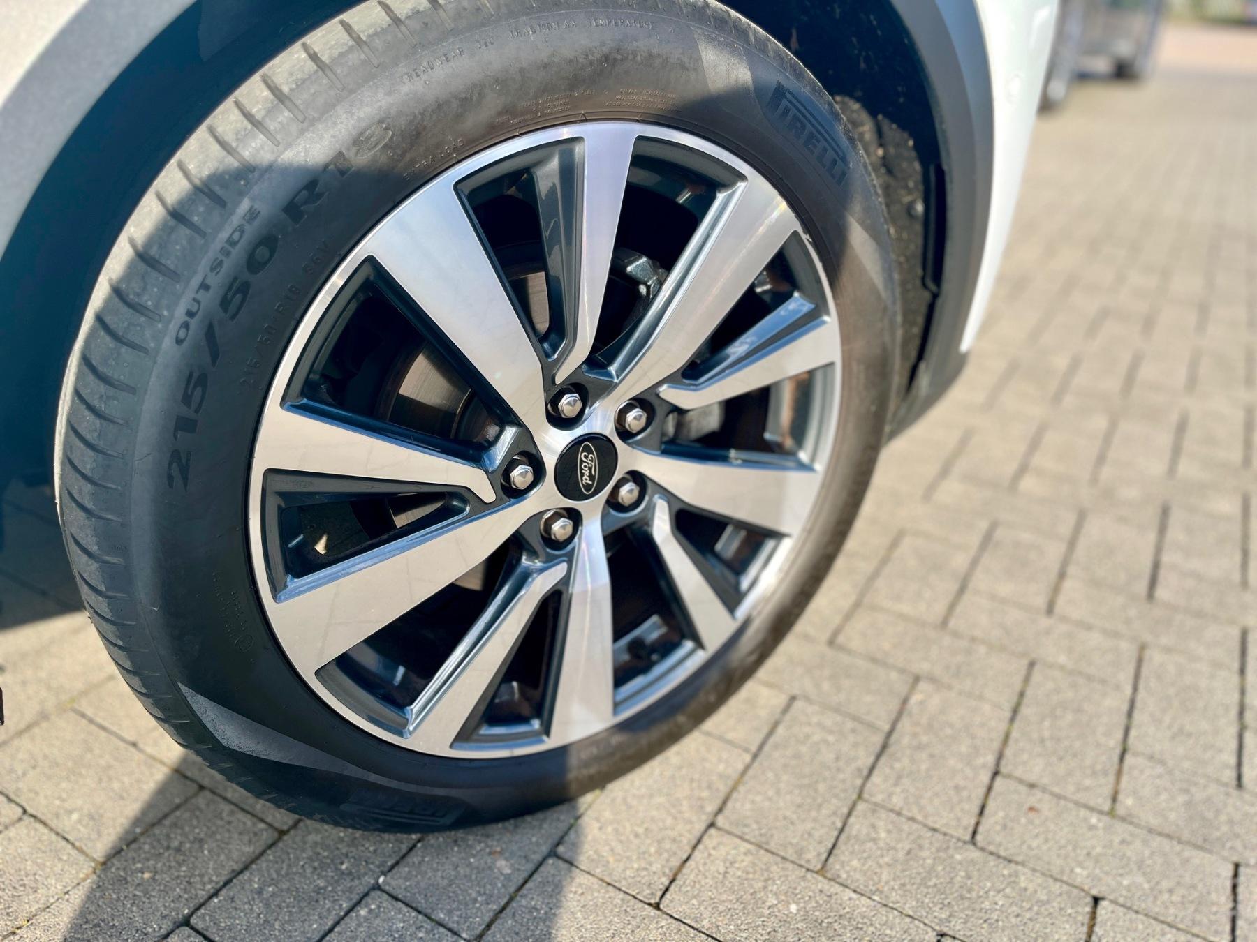 FORD Titanium FORD Titanium