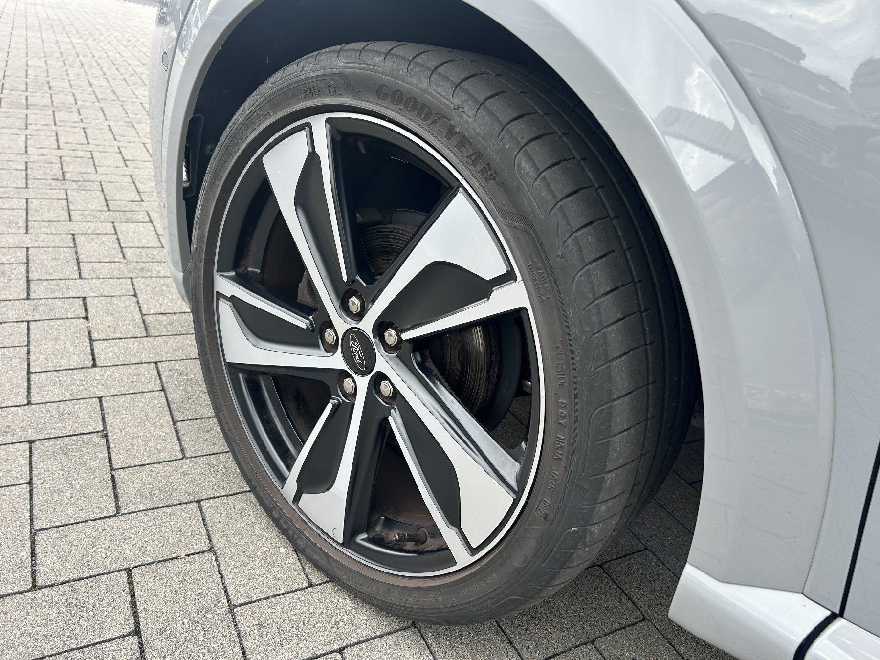 FORD 1.0 EcoBoost Mild Hybrid ST-Line S/S FORD 1.0 EcoBoost Mild Hybrid ST-Line S/S