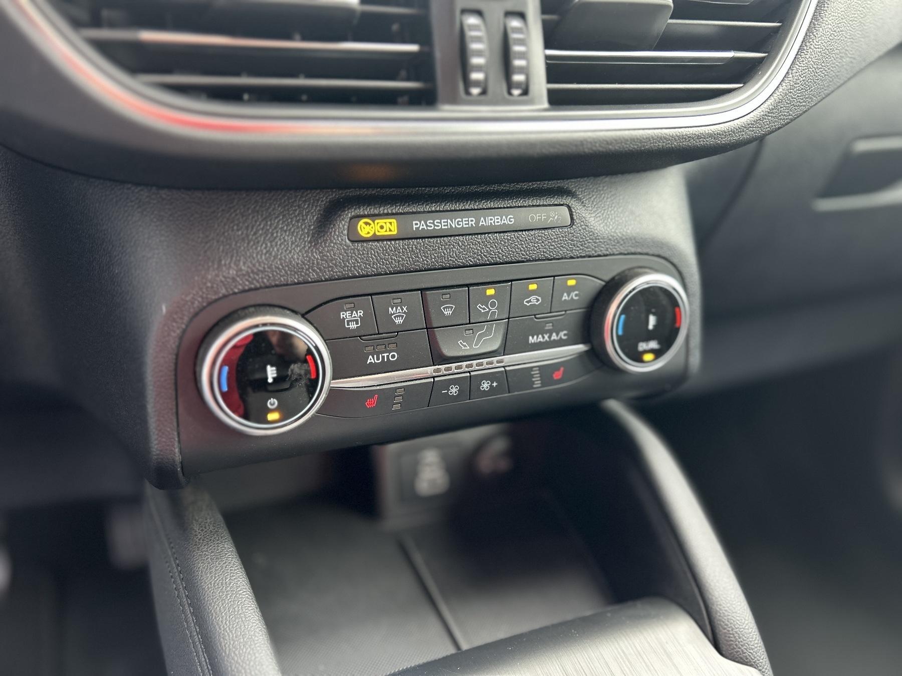 FORD 2.5 Duratec PHEV Titanium/Schwenkbare AHK FORD 2.5 Duratec PHEV Titanium/Schwenkbare AHK