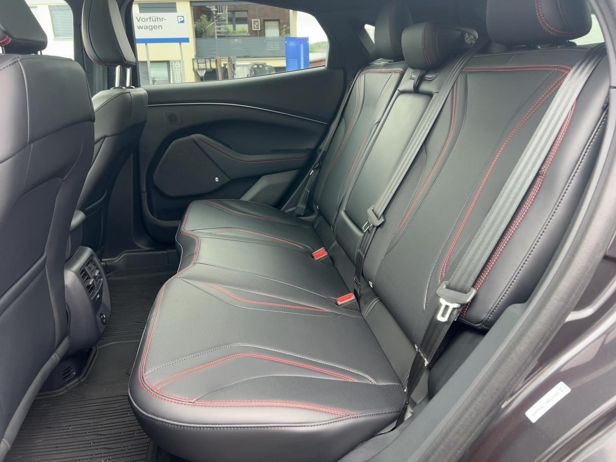 FORD 98 kWh AWD PREMIUM PANORAMADACH FORD 98 kWh AWD PREMIUM PANORAMADACH