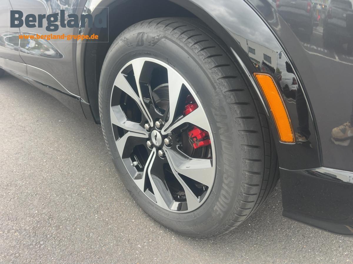 FORD 98 kWh AWD PREMIUM PANORAMADACH FORD 98 kWh AWD PREMIUM PANORAMADACH