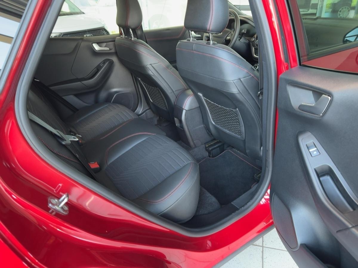 FORD 1,0 l EcoBoost Hybrid 155 PS ST-Line X FORD 1,0 l EcoBoost Hybrid 155 PS ST-Line X