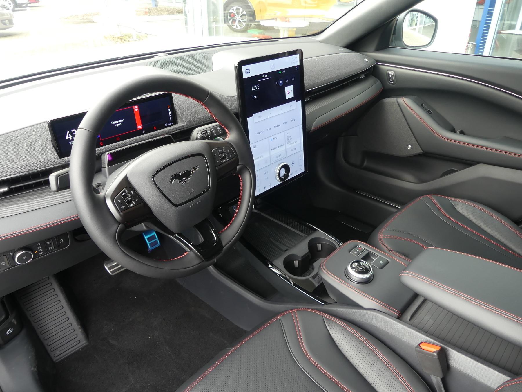 FORD AWD 98,7kWh Dual Allrad FORD AWD 98,7kWh Dual Allrad