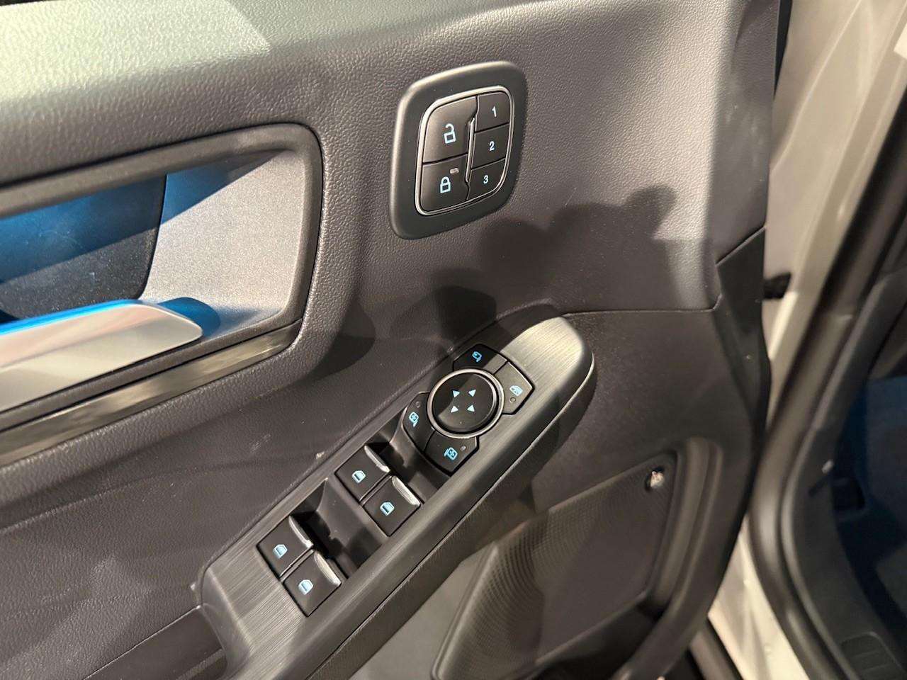 FORD SOUND EDITION PHEV*PANORAMADACH*20-ZOLL*AHK FORD SOUND EDITION PHEV*PANORAMADACH*20-ZOLL*AHK