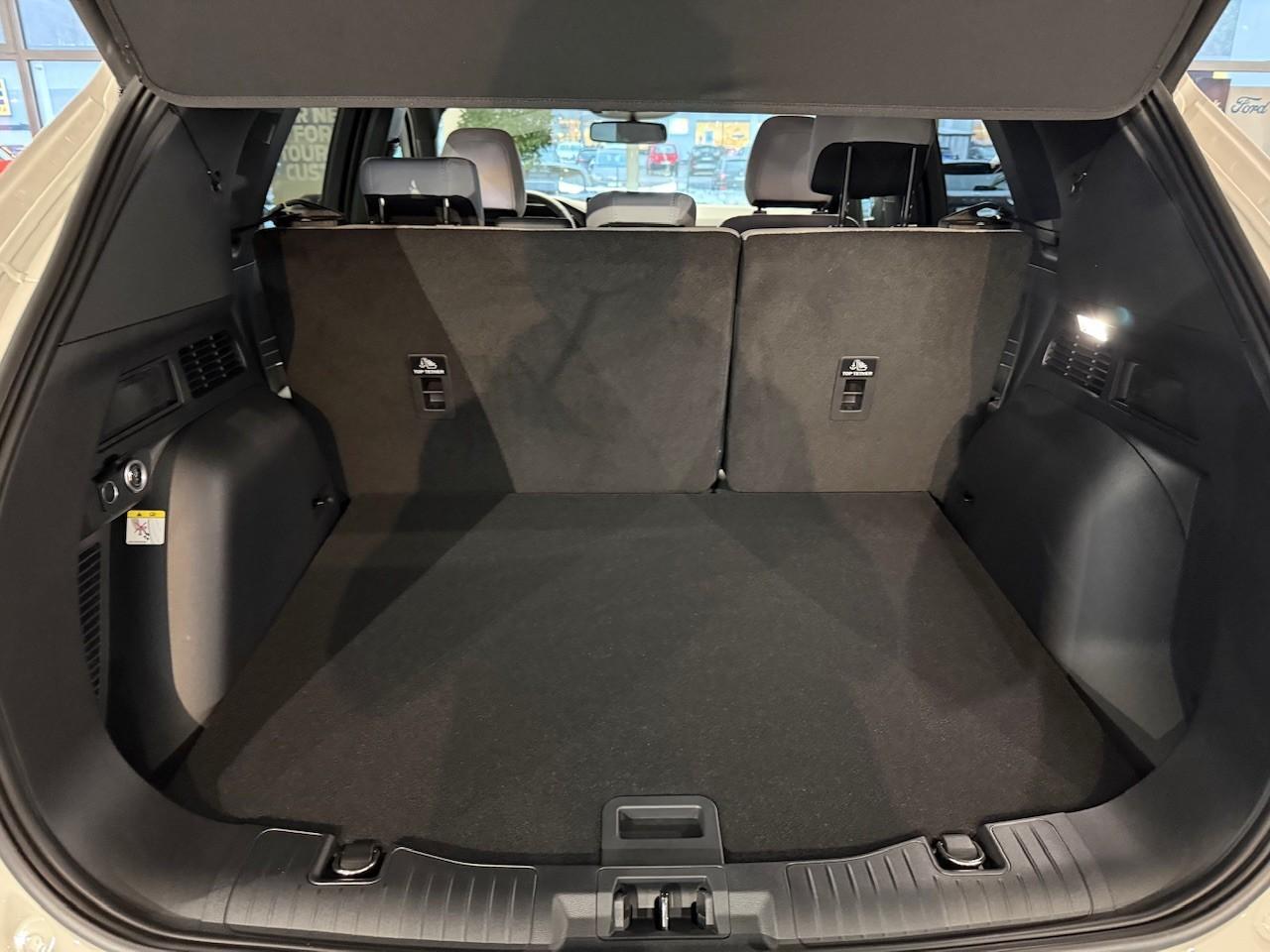 FORD SOUND EDITION PHEV*PANORAMADACH*20-ZOLL*AHK FORD SOUND EDITION PHEV*PANORAMADACH*20-ZOLL*AHK