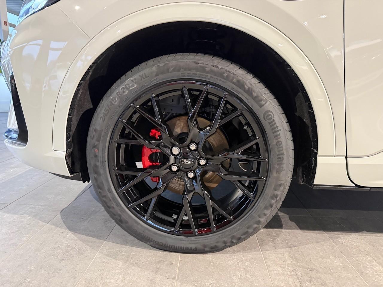 FORD SOUND EDITION PHEV*PANORAMADACH*20-ZOLL*AHK FORD SOUND EDITION PHEV*PANORAMADACH*20-ZOLL*AHK
