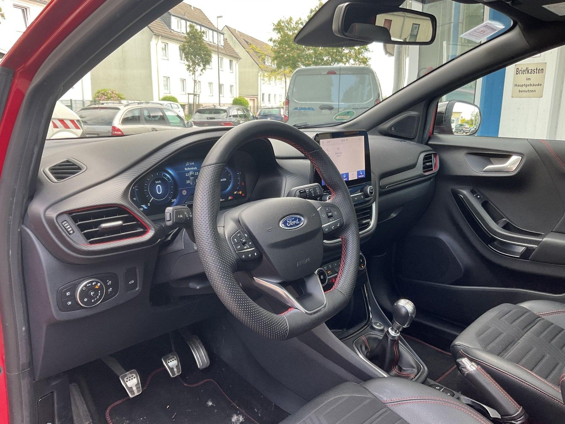 FORD ST-Line X MHEV *LED*PANO*B&O*PDC*RFK*Ke*SHZ FORD ST-Line X MHEV *LED*PANO*B&O*PDC*RFK*Ke*SHZ