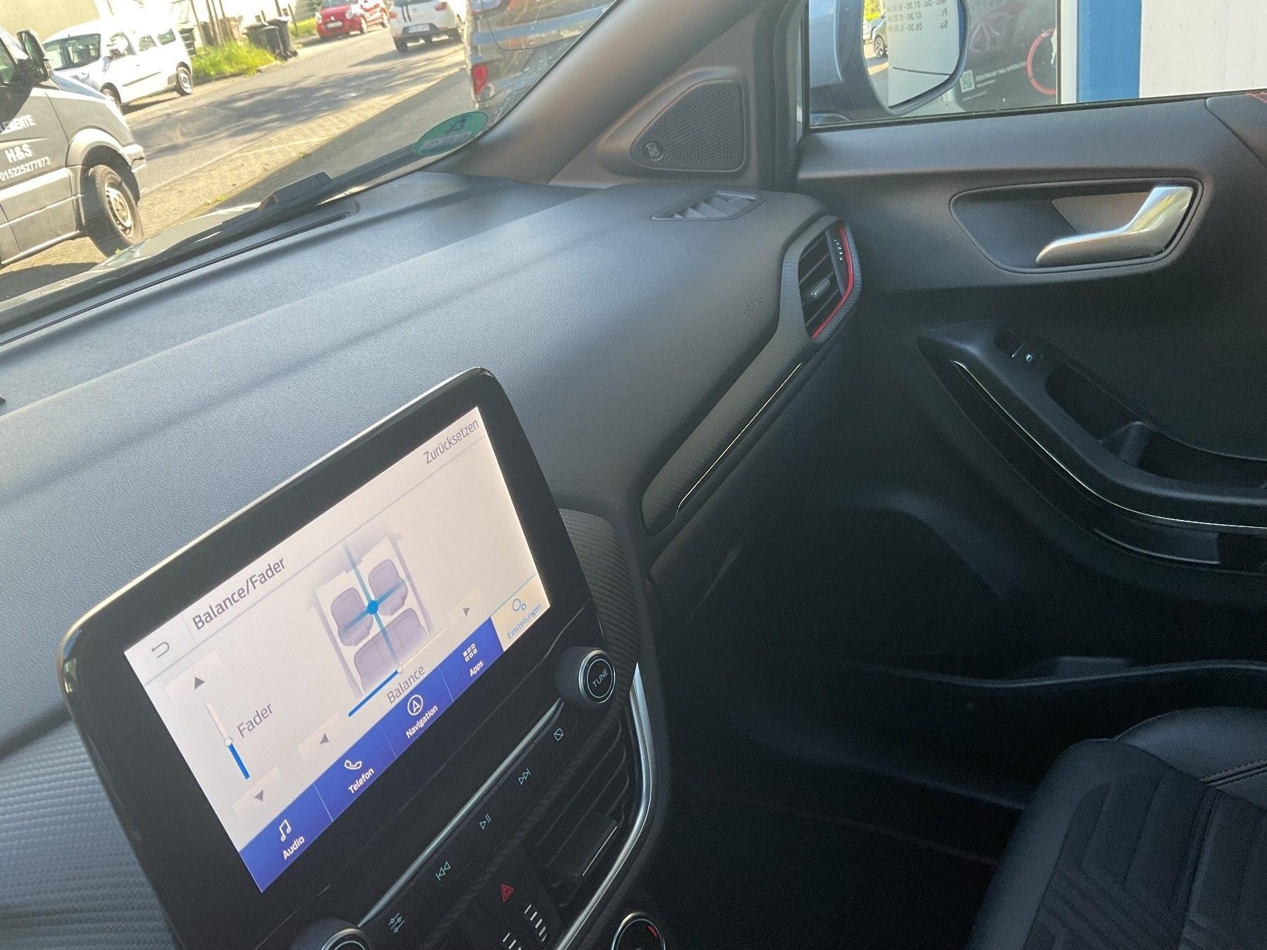 FORD ST-Line X MHEV 155PS *LED*B&O*NAVI*SHZ*PDC* FORD ST-Line X MHEV 155PS *LED*B&O*NAVI*SHZ*PDC*