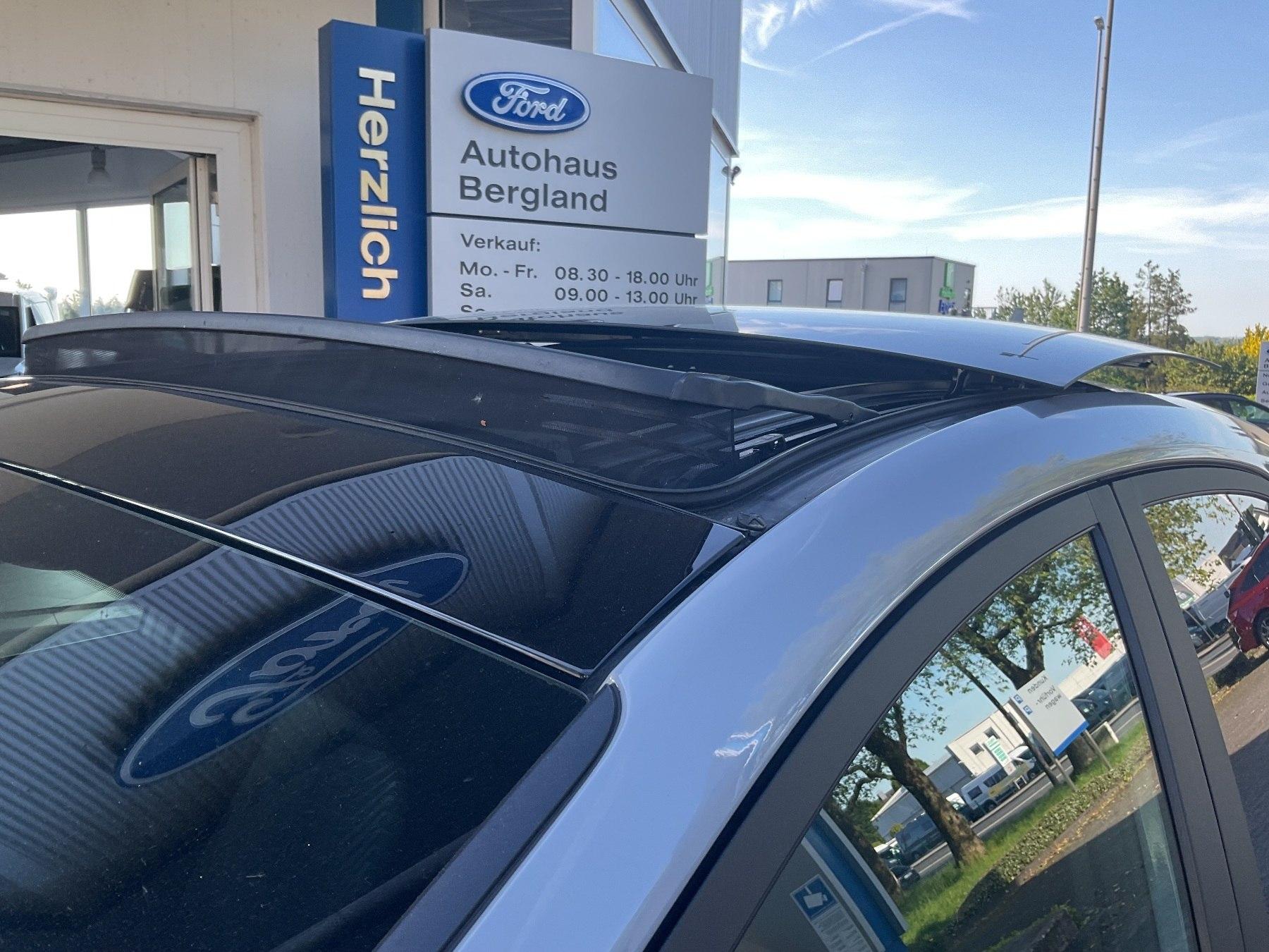 FORD ST-Line X MHEV 155PS *LED*B&O*NAVI*SHZ*PDC* FORD ST-Line X MHEV 155PS *LED*B&O*NAVI*SHZ*PDC*