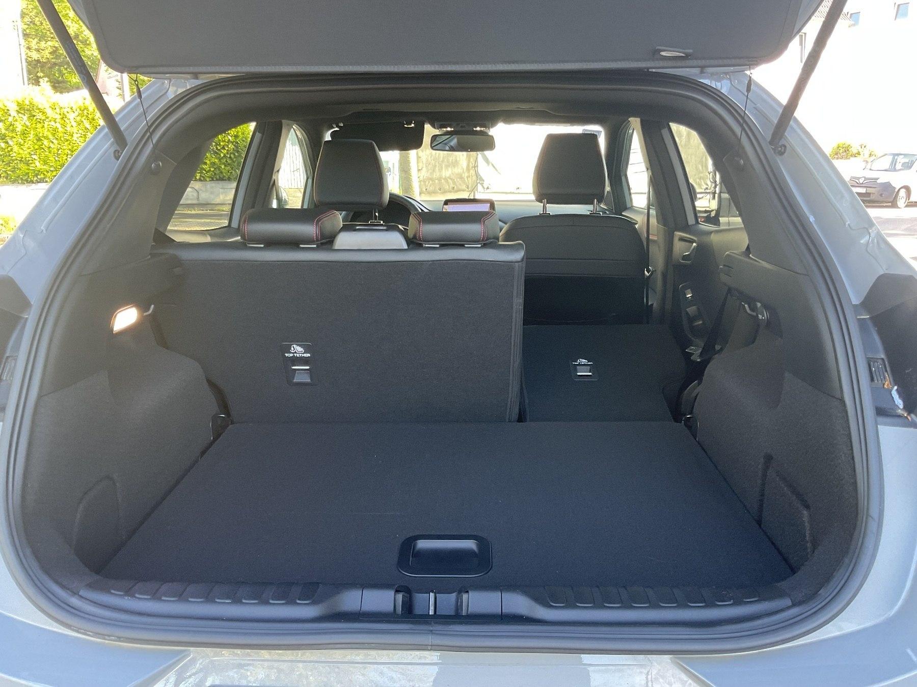FORD ST-Line X MHEV 155PS *LED*B&O*NAVI*SHZ*PDC* FORD ST-Line X MHEV 155PS *LED*B&O*NAVI*SHZ*PDC*