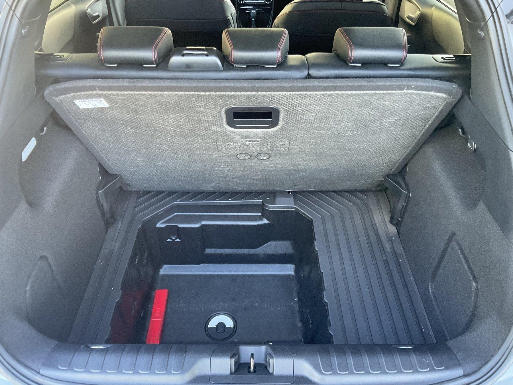 FORD ST-Line X MHEV 155PS *LED*B&O*NAVI*SHZ*PDC* FORD ST-Line X MHEV 155PS *LED*B&O*NAVI*SHZ*PDC*