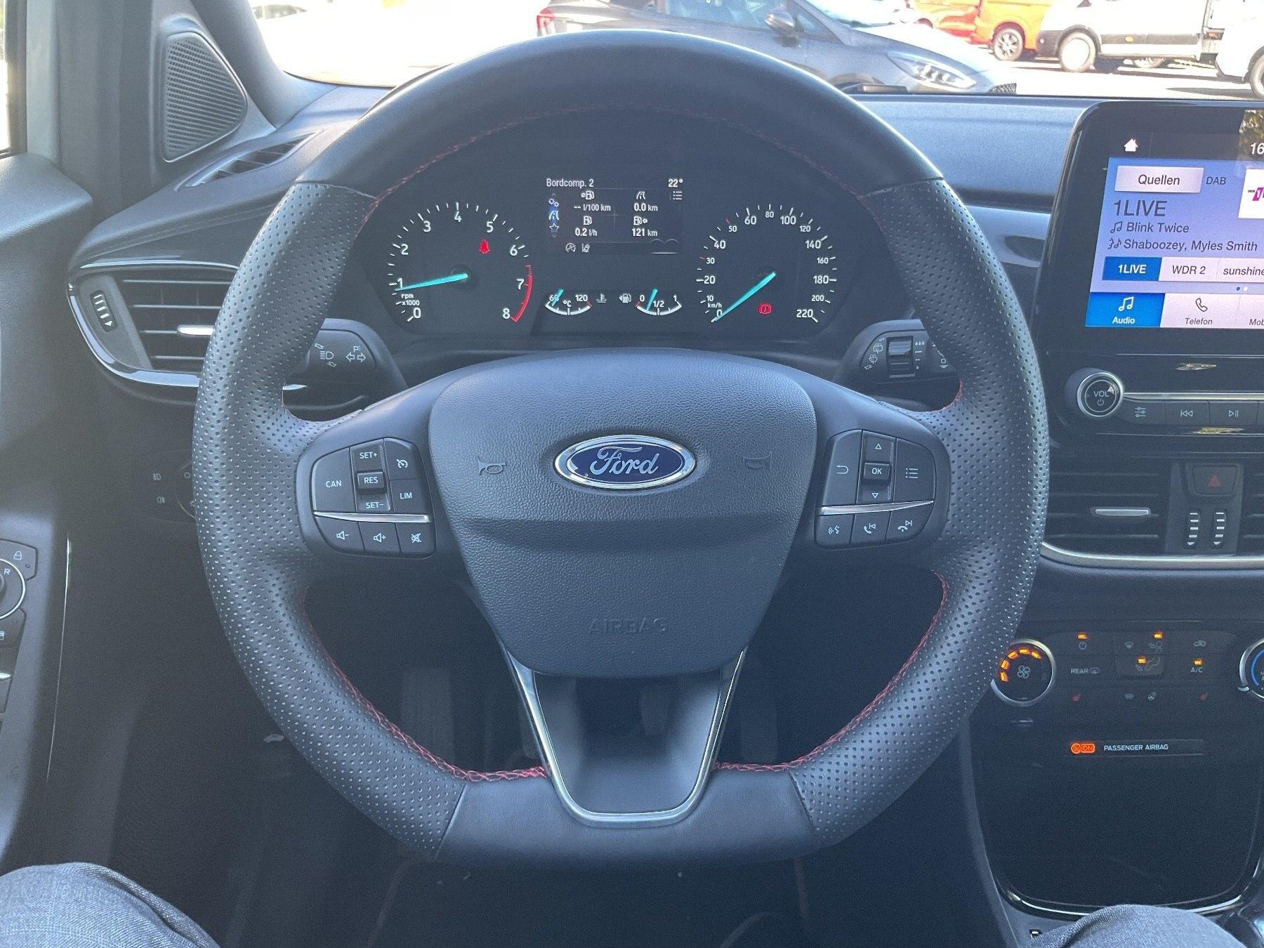 FORD ST-Line Design MHEV FORD ST-Line Design MHEV