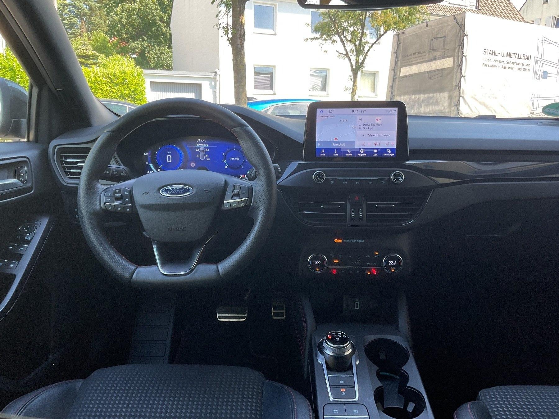 FORD ST-Line X 125PS *LED*iACC*PDC*RFK*NAVI*B&O FORD ST-Line X 125PS *LED*iACC*PDC*RFK*NAVI*B&O