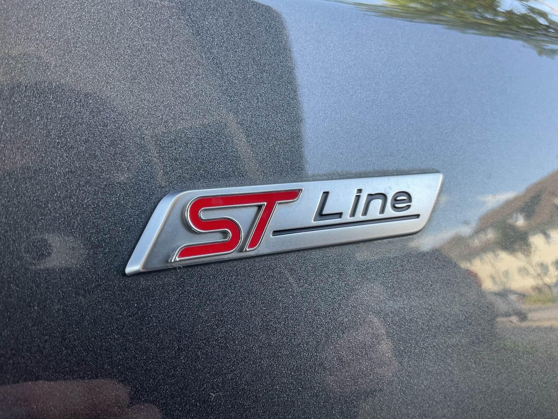 FORD ST-Line X 125PS *LED*iACC*PDC*RFK*NAVI*B&O FORD ST-Line X 125PS *LED*iACC*PDC*RFK*NAVI*B&O