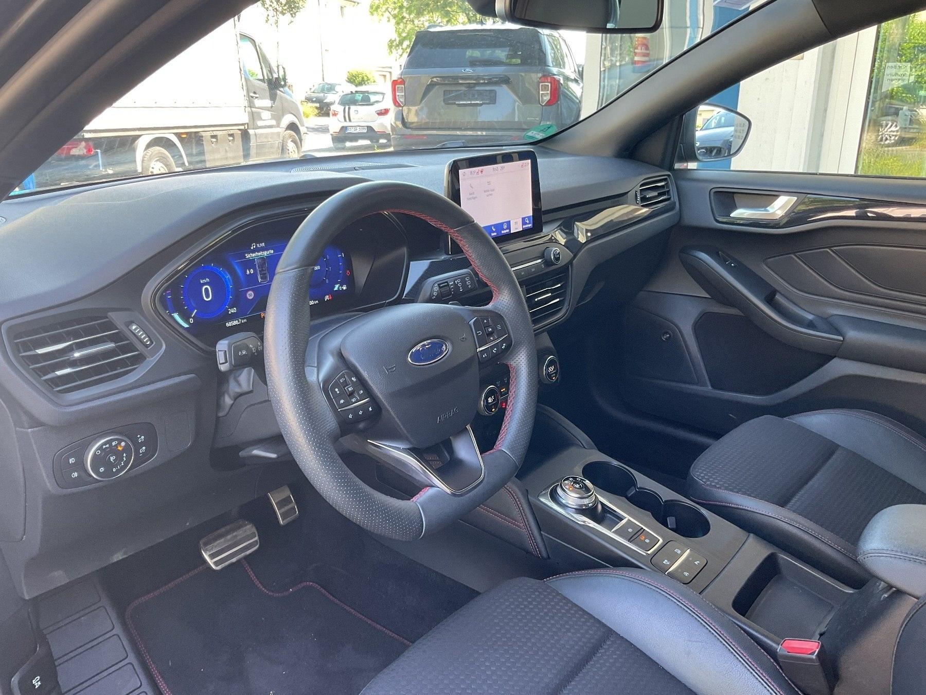 FORD ST-Line X 125PS *LED*iACC*PDC*RFK*NAVI*B&O FORD ST-Line X 125PS *LED*iACC*PDC*RFK*NAVI*B&O