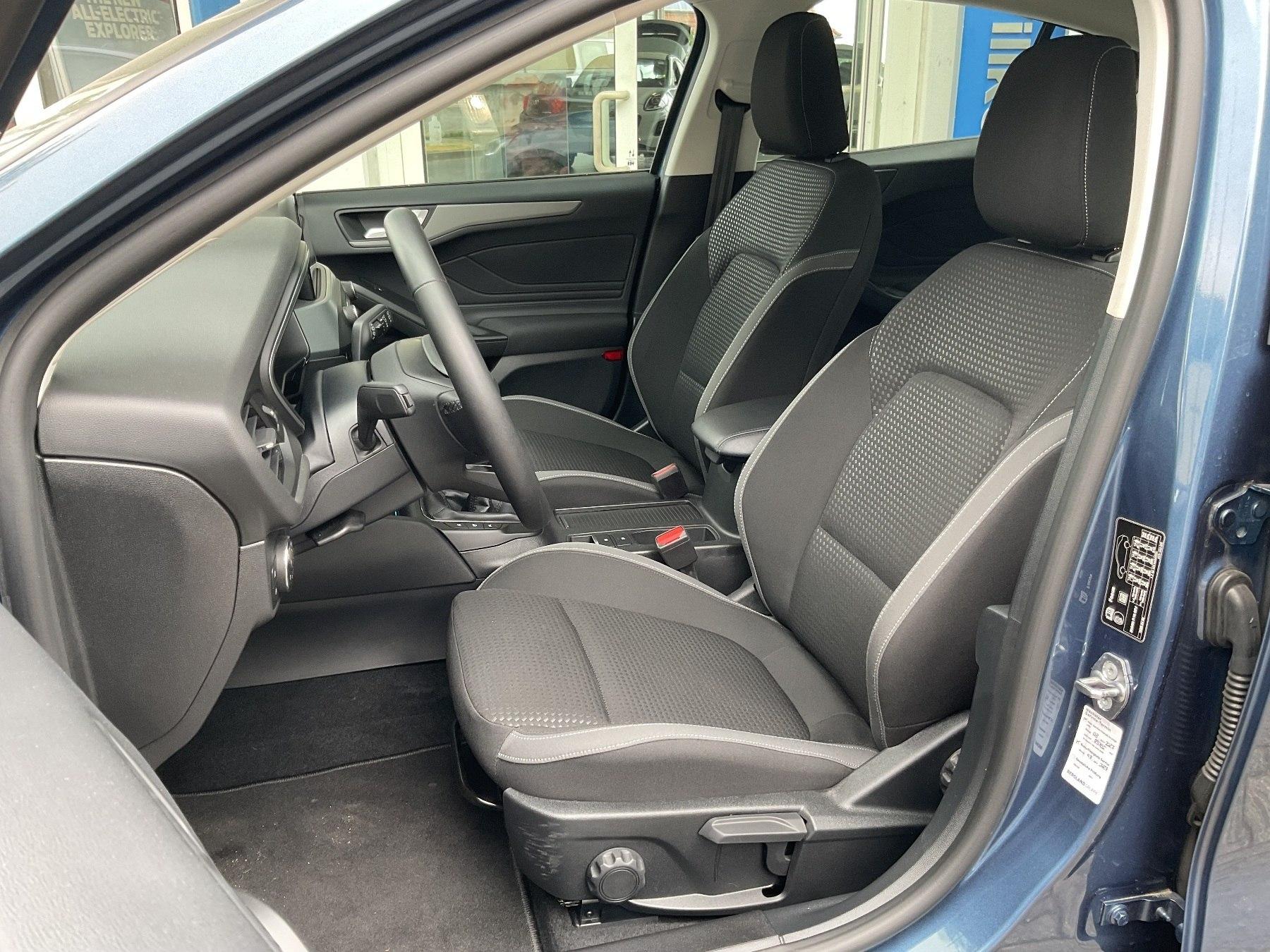 FORD Cool & Connect *LED*PDC*AHK*NAVI*SHZ*DAB* FORD Cool & Connect *LED*PDC*AHK*NAVI*SHZ*DAB*