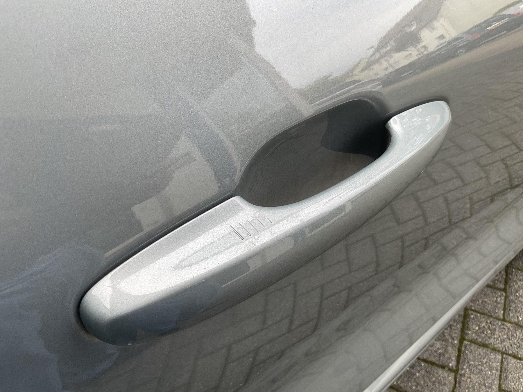 FORD ST-Line PHEV *AppLink*AHK*Head-Up-Display* FORD ST-Line PHEV *AppLink*AHK*Head-Up-Display*