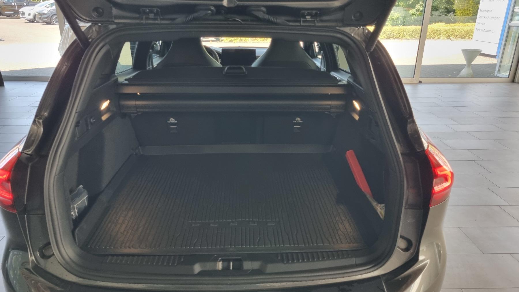 FORD ST X 2,3 l EcoBoost 206 kW (280 PS) FORD ST X 2,3 l EcoBoost 206 kW (280 PS)