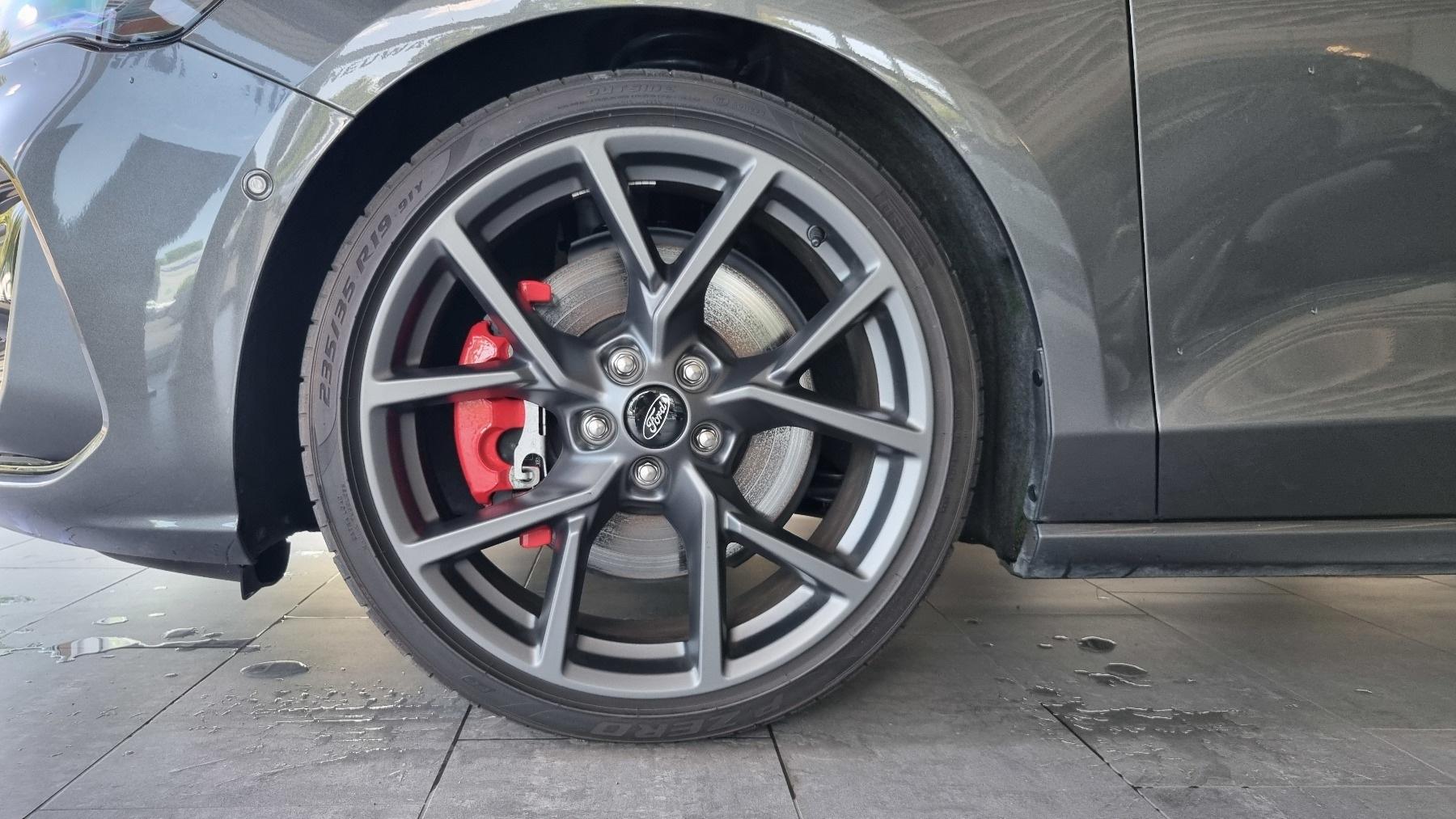 FORD ST X 2,3 l EcoBoost 206 kW (280 PS) FORD ST X 2,3 l EcoBoost 206 kW (280 PS)
