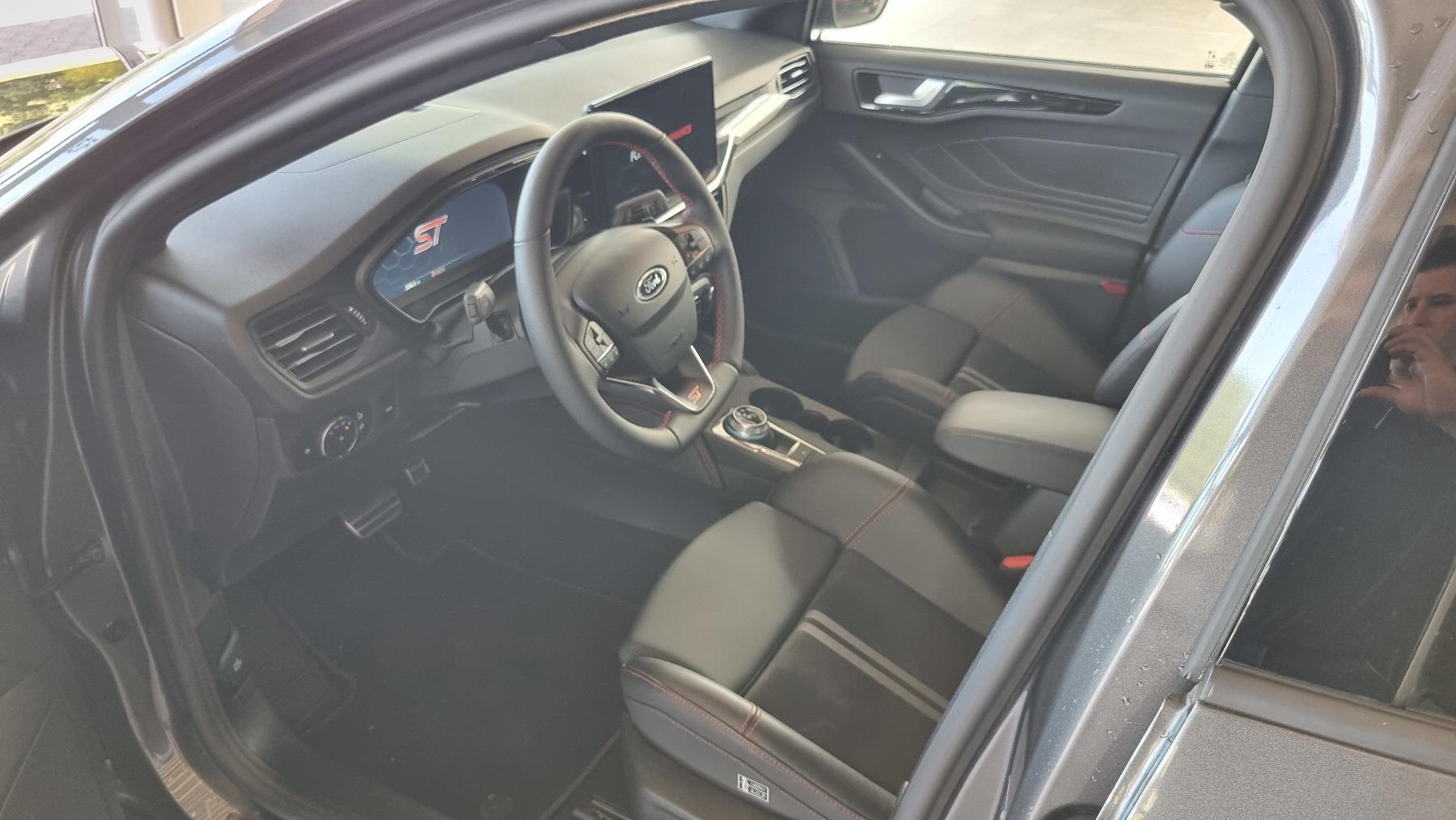 FORD ST X 2,3 l EcoBoost 206 kW (280 PS) FORD ST X 2,3 l EcoBoost 206 kW (280 PS)