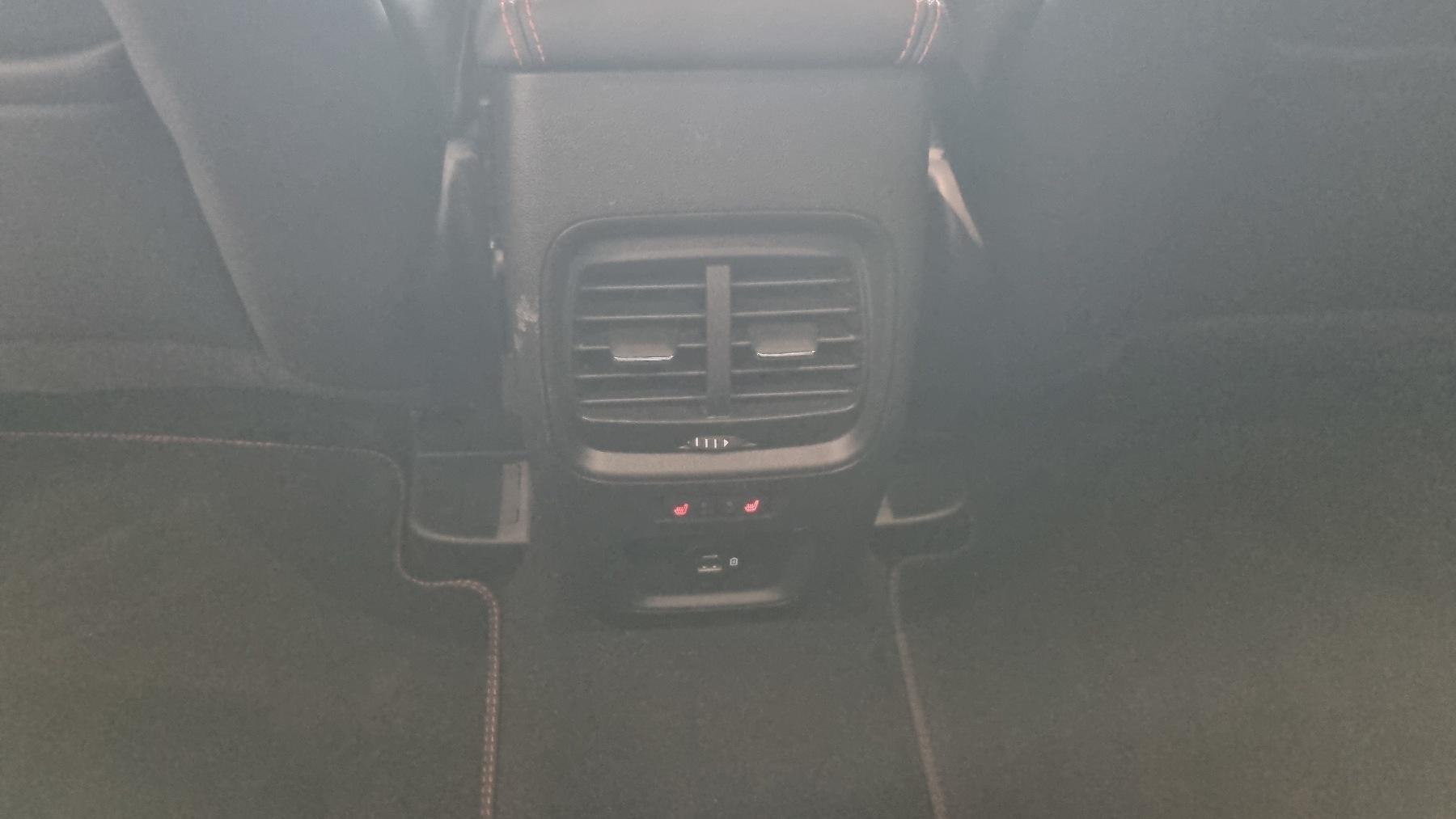 FORD PHEV ST-LINE X FORD PHEV ST-LINE X