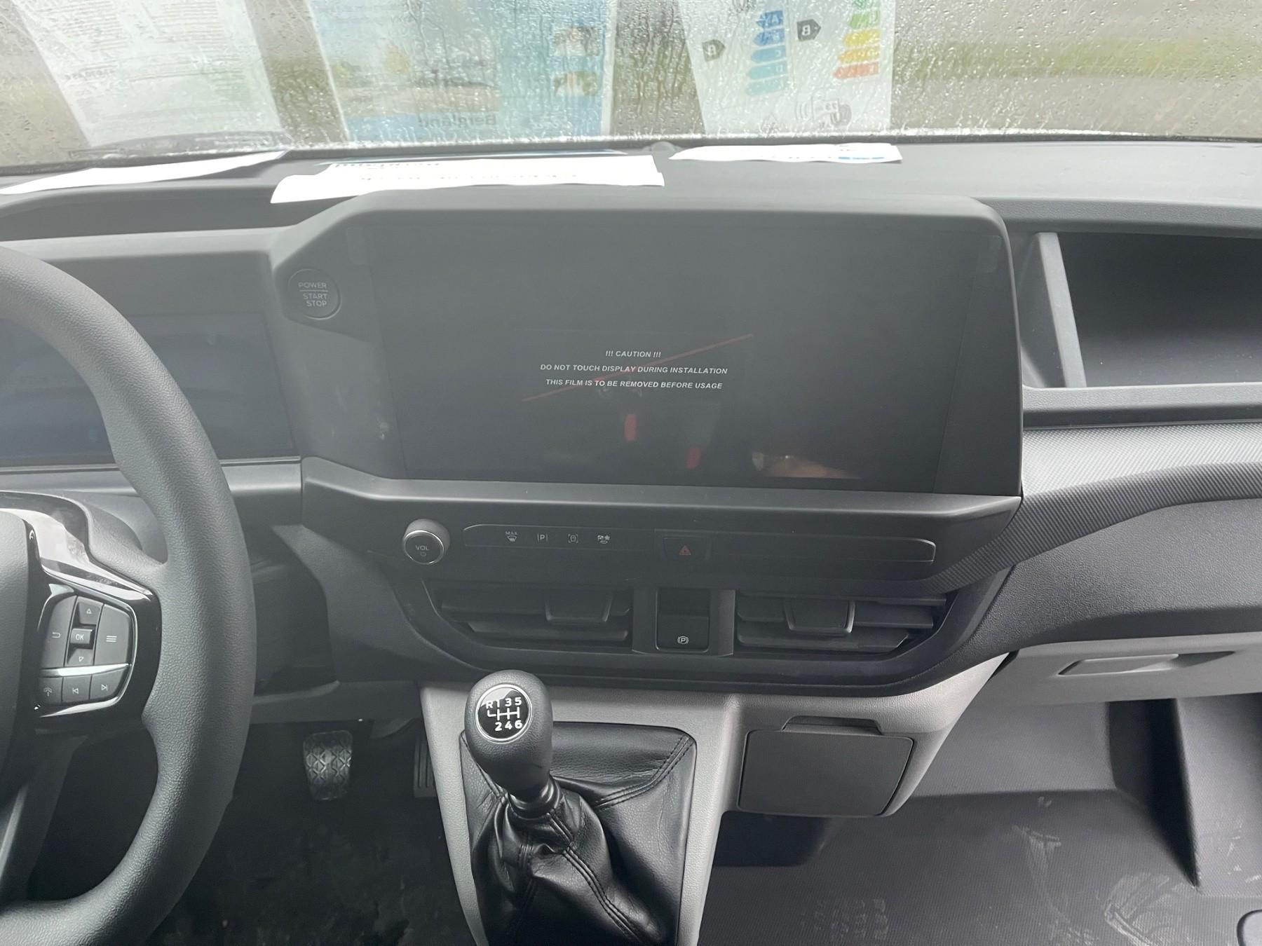 FORD 280L1 Basis *Klima *LED *GJR FORD 280L1 Basis *Klima *LED *GJR