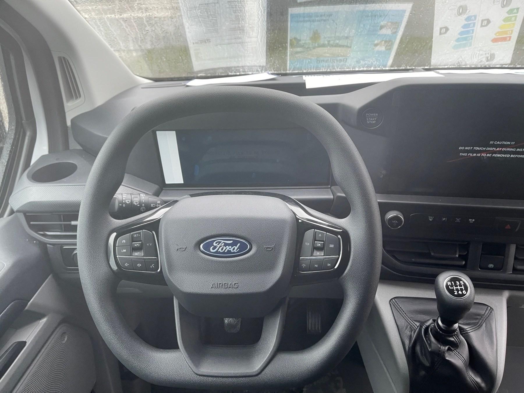 FORD 280L1 Basis *Klima *LED *GJR FORD 280L1 Basis *Klima *LED *GJR