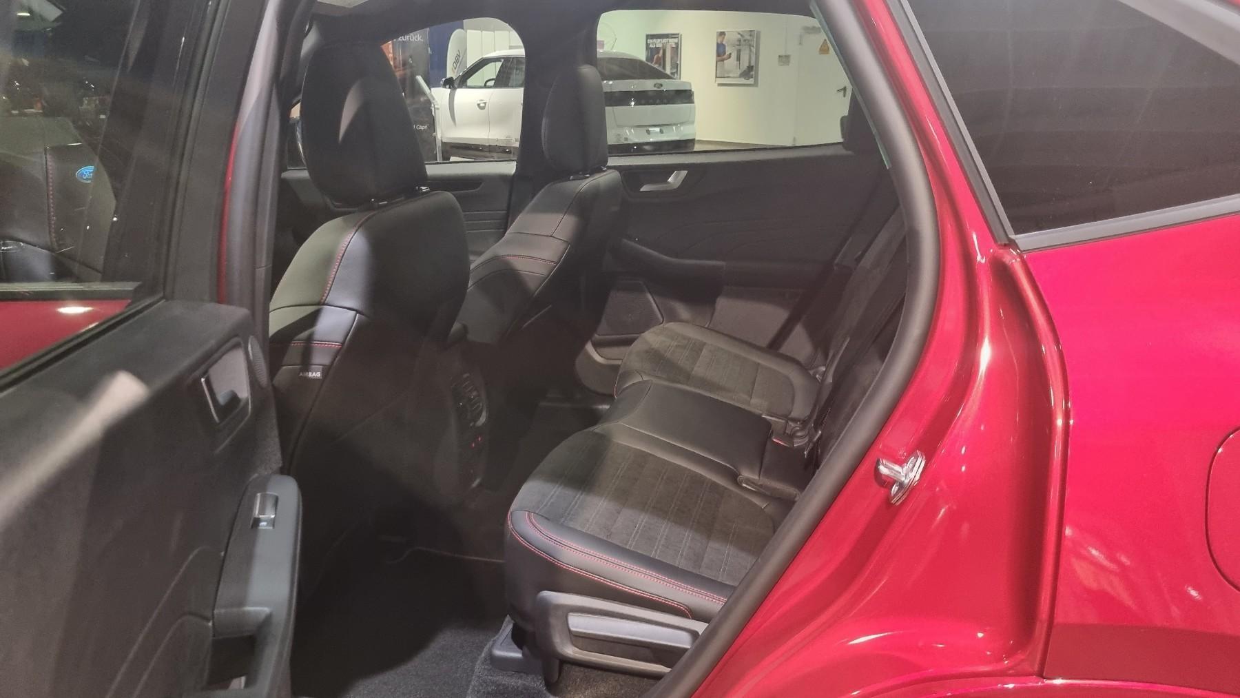 FORD ST-Line X PHEV *Black Package *Panoramadach FORD ST-Line X PHEV *Black Package *Panoramadach