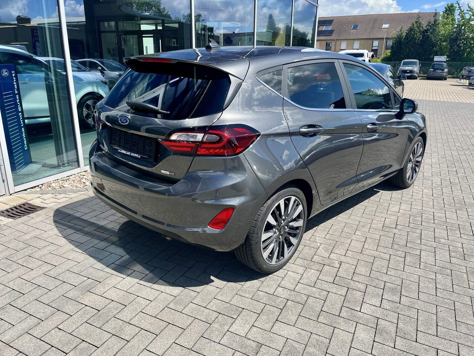 FORD Titanium X *Fahrer-Assistenz FORD Titanium X *Fahrer-Assistenz