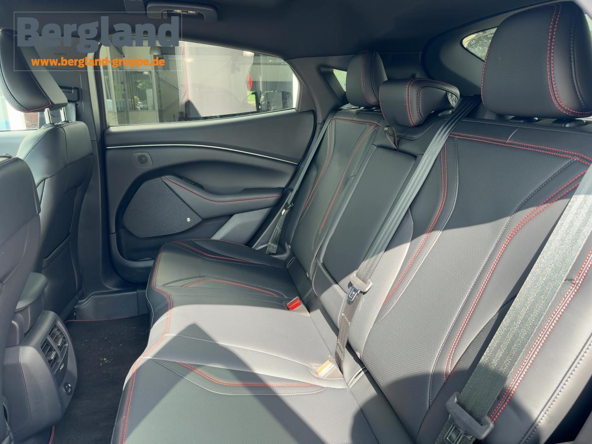 FORD AWD 269PS *Technologie-Paket FORD AWD 269PS *Technologie-Paket
