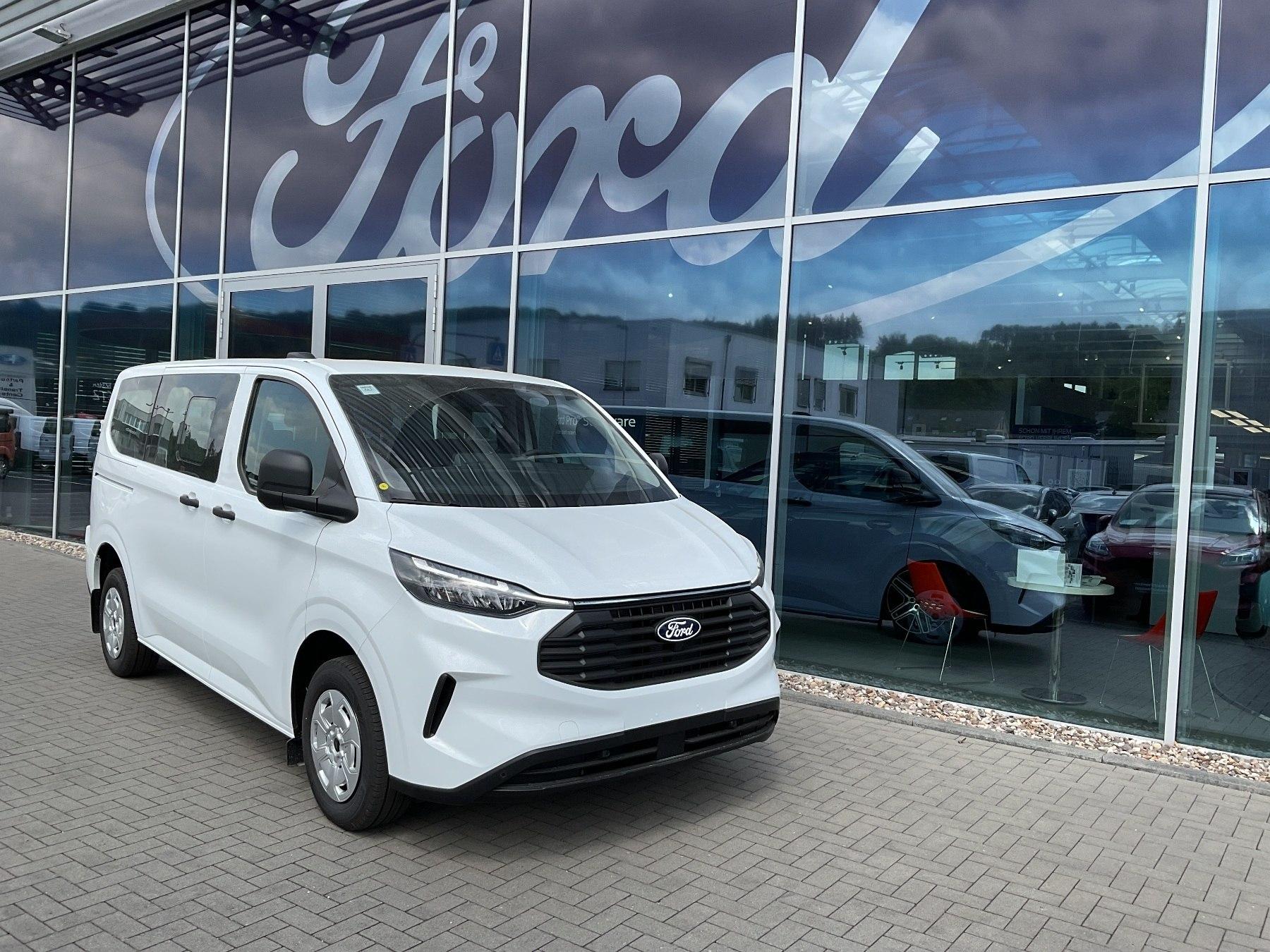 FORD KOMBI 320L1 Trend *Navi *LED