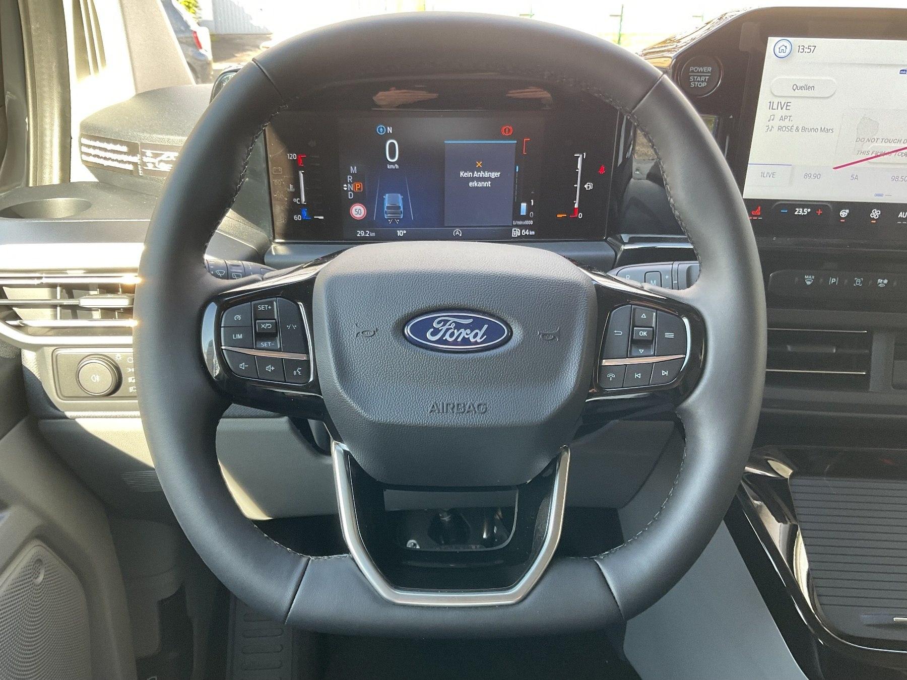 FORD 320L1 Titanium Aufstelldach FORD 320L1 Titanium Aufstelldach