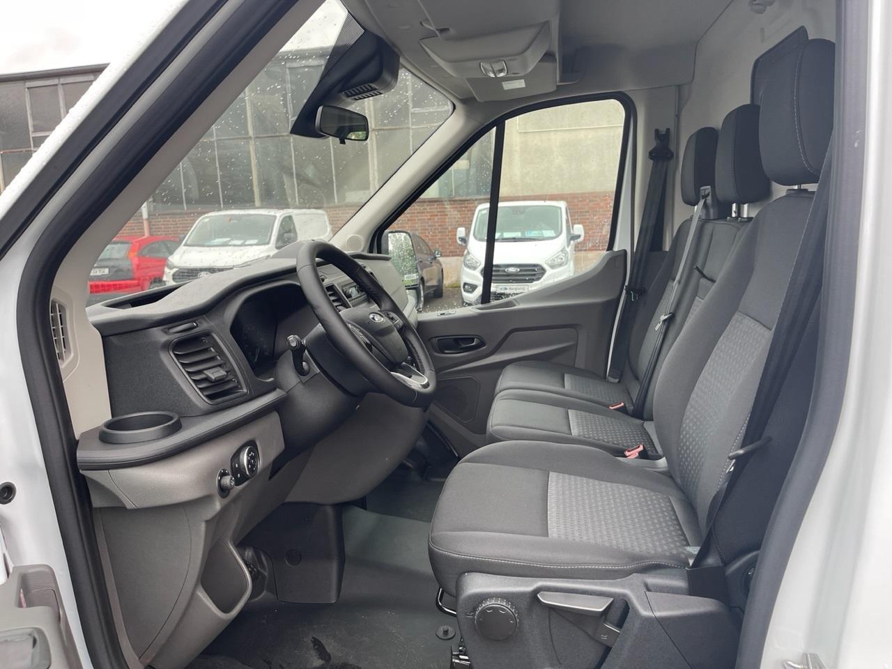 FORD TREND 350L3 Kasten *Automatik FORD TREND 350L3 Kasten *Automatik
