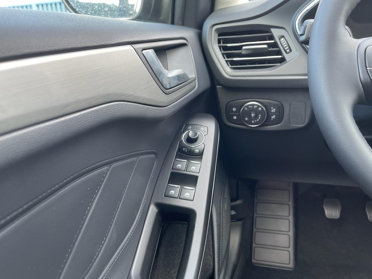 FORD Titanium *GJR FORD Titanium *GJR