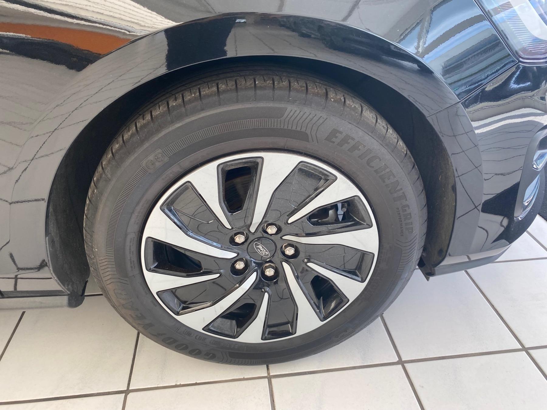 FORD Titanium FORD Titanium